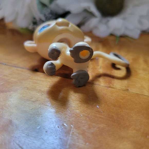 Littlest Pet Shop LPS #834 Monkey Yellow Brown Blue Eyes - Picture 12 of 12